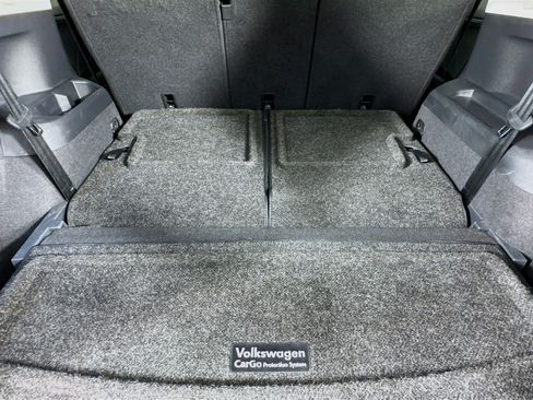 Used 2023 Volkswagen Tiguan SE FWD image 33