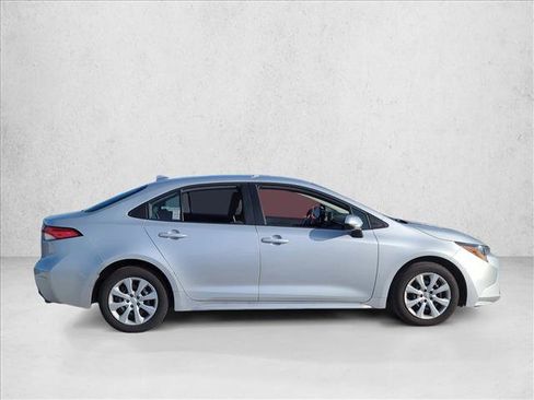 Certified 2025 Toyota Corolla LE image 4