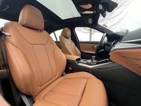 Used 2022 BMW 330i xDrive Sedan w/ Driving Assistance Package image 36