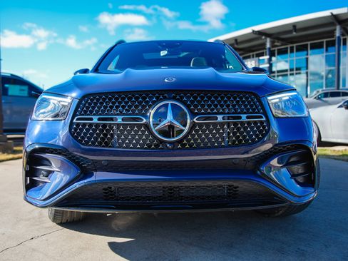 New 2026 Mercedes-Benz GLE 450 GLE 450 image 3