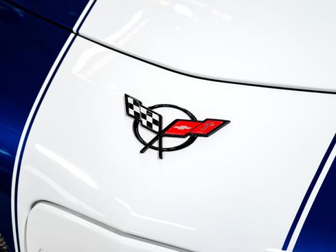 Used 2002 Chevrolet Corvette Z06 w/ Memory Pkg image 9