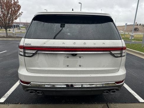 Used 2024 Lincoln Aviator Reserve w/ Equipment Group 201A image 9