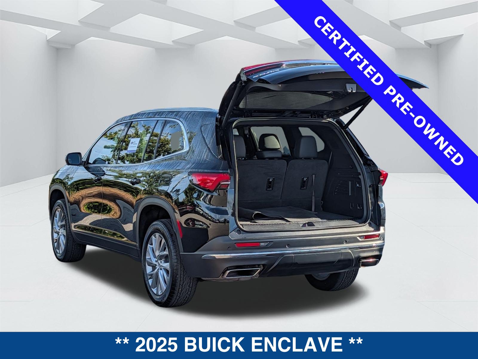 Used 2025 Buick Enclave Preferred FWD image 14