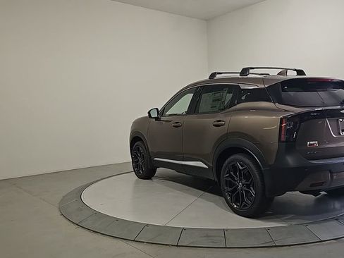 New 2025 Nissan Kicks SR image 2