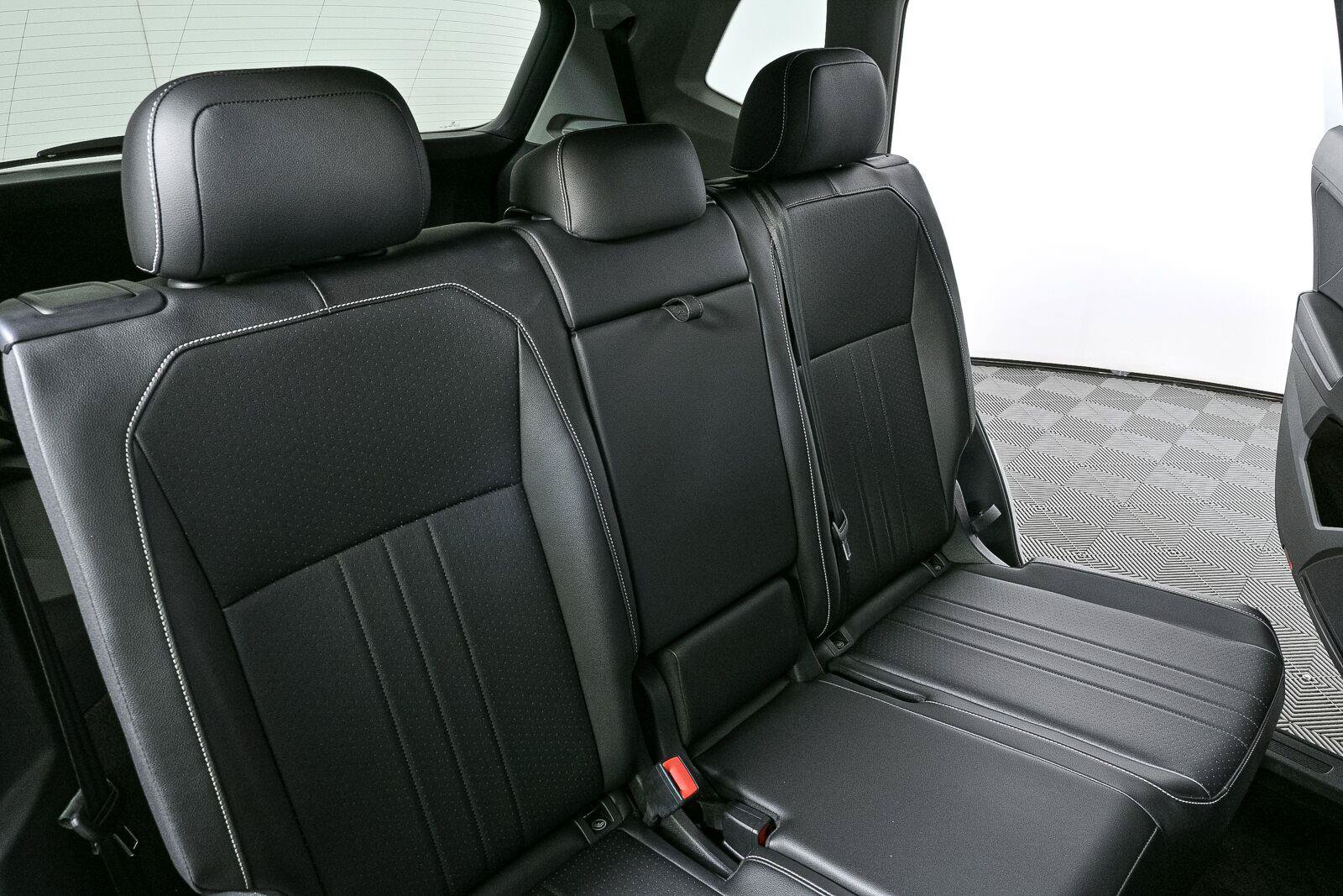 Certified 2023 Volkswagen Tiguan SE FWD image 20
