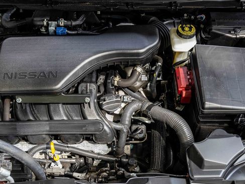 Certified 2022 Nissan Rogue Sport SV image 28