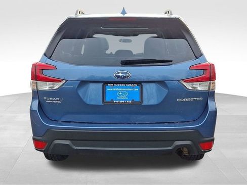 Used 2023 Subaru Forester Premium image 5
