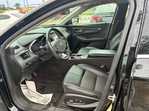 Used 2015 Chevrolet Impala LT FWD image 13