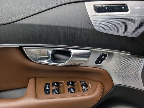 Certified 2022 Volvo XC90 T8 Inscription w/ Lounge Package image 24