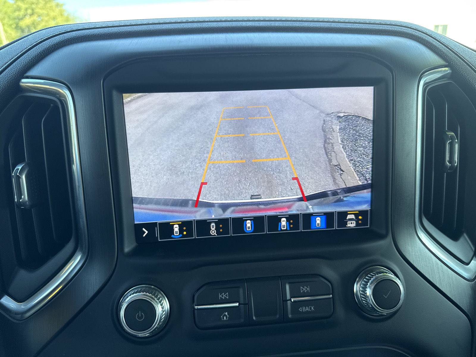 Used 2022 GMC Sierra 2500 AT4 w/ AT4 Preferred Package AWD/4WD image 27