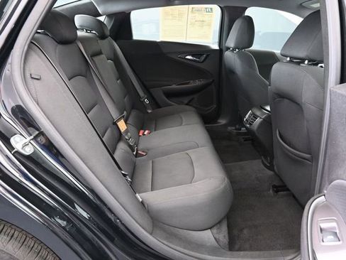 Used 2025 Chevrolet Malibu LT image 44