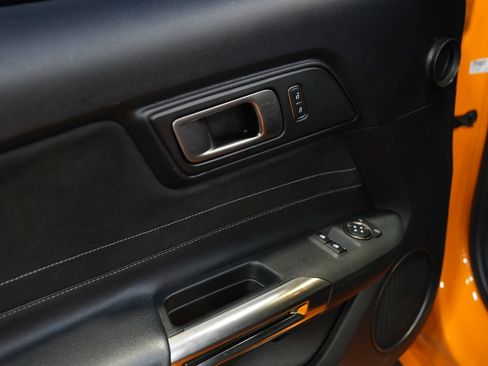 Used 2018 Ford Mustang Shelby GT350 image 23