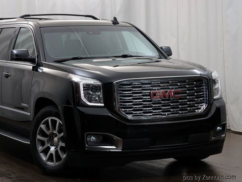 Used 2019 GMC Yukon XL Denali AWD/4WD image 2