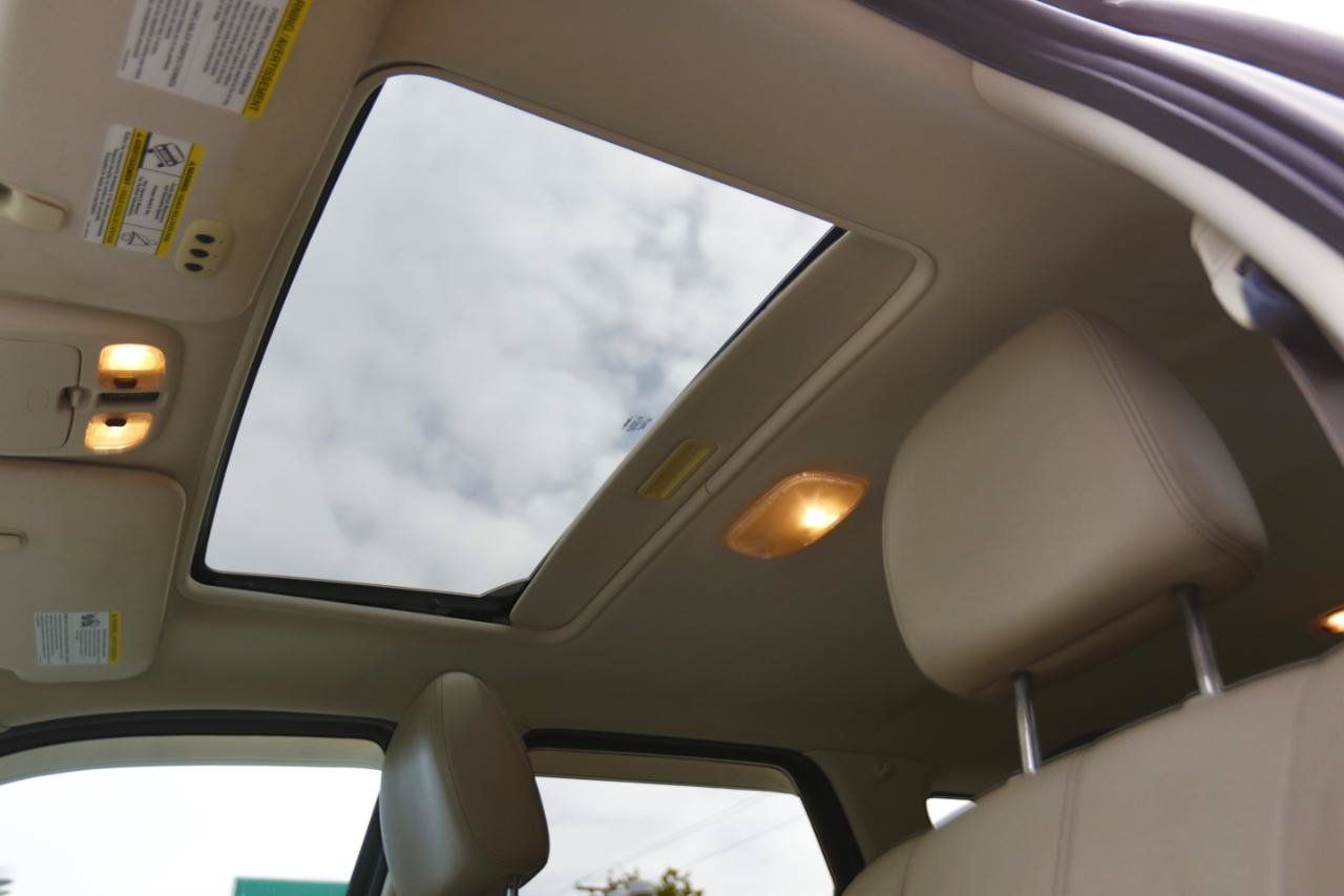 Used 2010 Mercury Mariner Premier FWD image 9