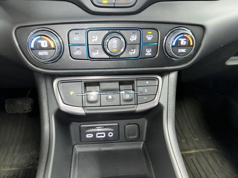 Certified 2022 GMC Terrain AT4 w/ Infotainment Package II image 19