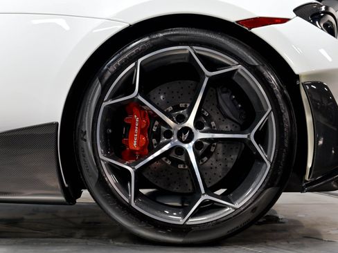 Used 2019 McLaren 600LT RWD image 31