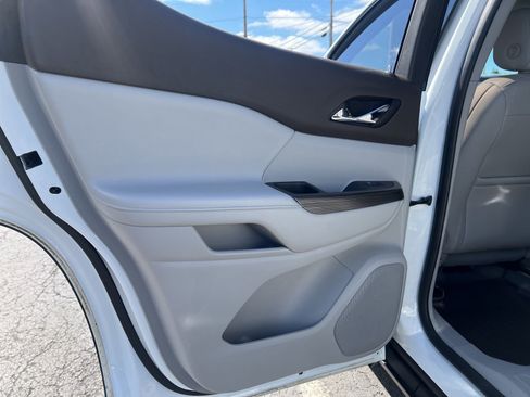Used 2019 GMC Acadia SLT AWD/4WD image 40