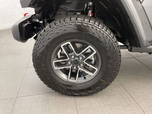 New 2025 Jeep Gladiator Mojave w/ Convenience Group image 8