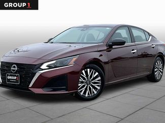 Used 2025 Nissan Altima 2.5 SV video 1