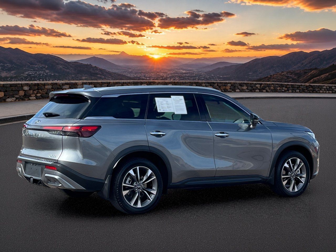 Certified 2022 INFINITI QX60 Luxe w/ Vision Package AWD/4WD image 5