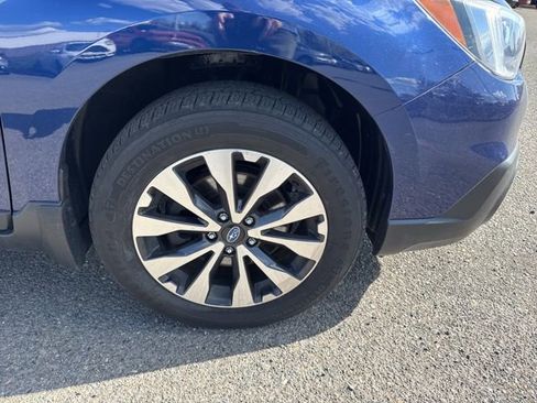 Used 2017 Subaru Outback 2.5i Limited image 11