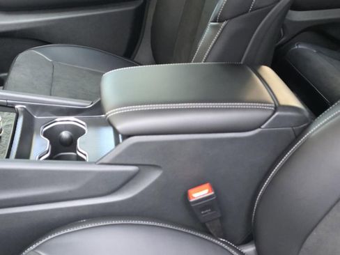 New 2025 Jeep Grand Cherokee L Altitude AWD/4WD image 9