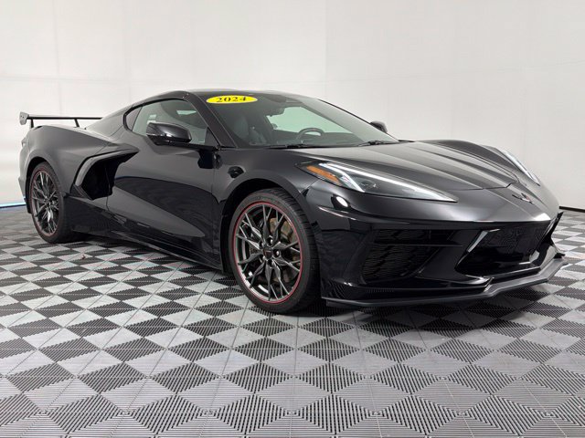 Used 2024 Chevrolet Corvette Stingray Premium Cpe w/ Z51 Performance Package RWD image 4