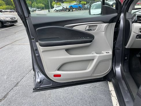 Certified 2018 Honda Pilot EX image 23