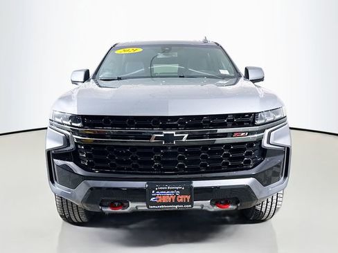 Used 2021 Chevrolet Suburban Z71 w/ Luxury Package image 2