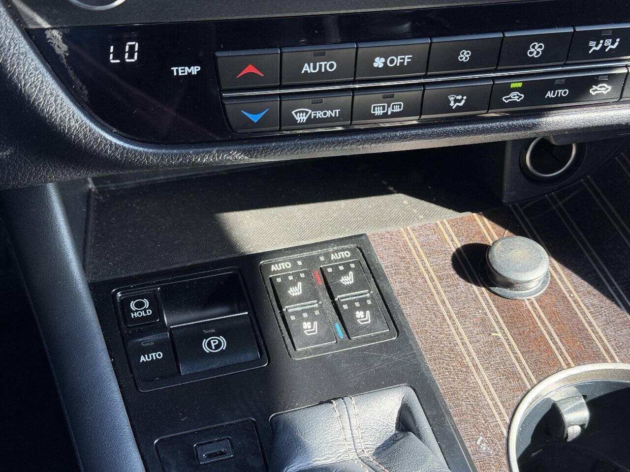 Used 2017 Lexus RX 450h AWD w/ Luxury Package image 20