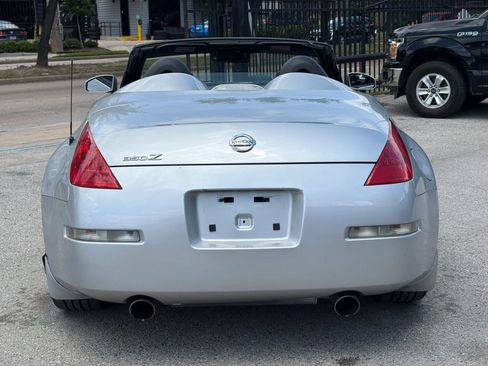 Used 2006 Nissan 350Z Touring RWD image 5