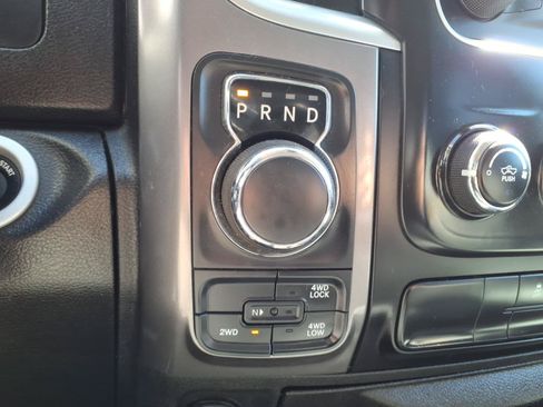 Used 2021 RAM 1500 Classic SLT AWD/4WD image 17