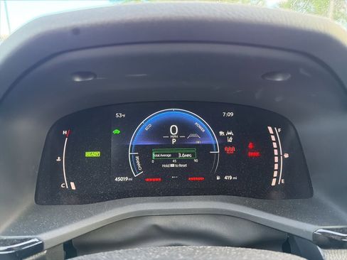 Used 2025 Toyota Camry LE image 15