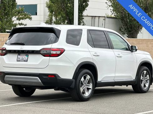 Used 2023 Honda Pilot EX-L image 4