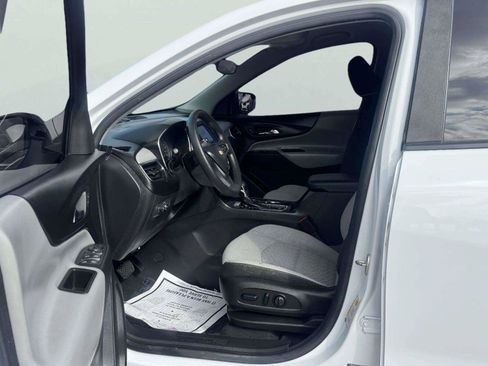 Used 2023 Chevrolet Equinox LS w/ LS Convenience Package FWD image 16
