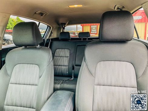 Used 2022 Kia Sportage LX image 23