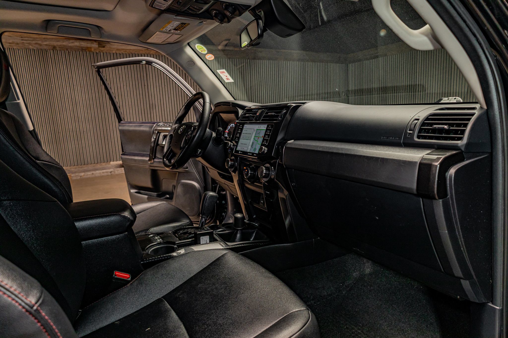 Used 2020 Toyota 4Runner Venture w/ Moonroof Package AWD/4WD image 16