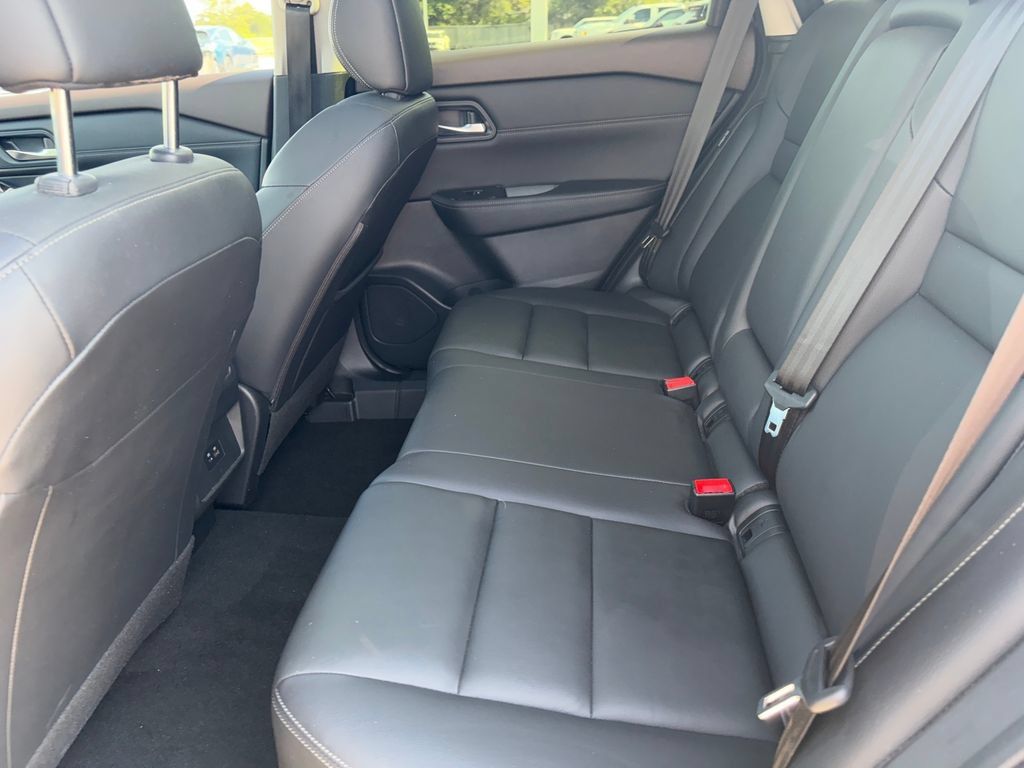 Certified 2023 Nissan Rogue SL FWD image 26