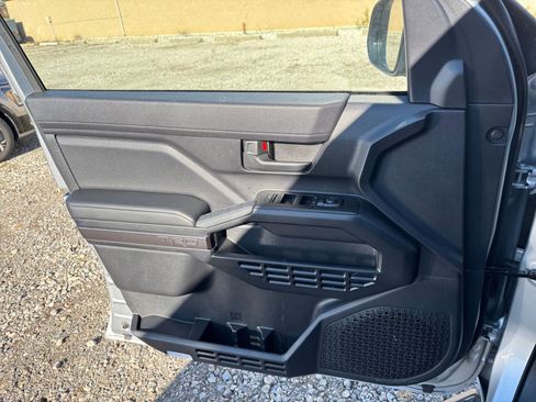 Used 2025 Toyota 4Runner SR5 image 20