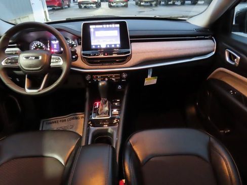 Used 2022 Jeep Compass Latitude image 25