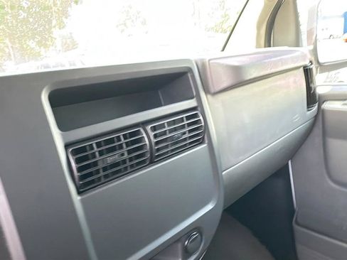 Used 2007 Chevrolet Express 3500 Extended Passenger w/ LT Preferred Equipment Group RWD image 41