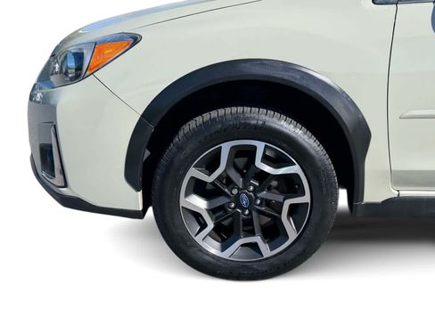 Used 2017 Subaru Crosstrek 2.0i Premium AWD/4WD image 9