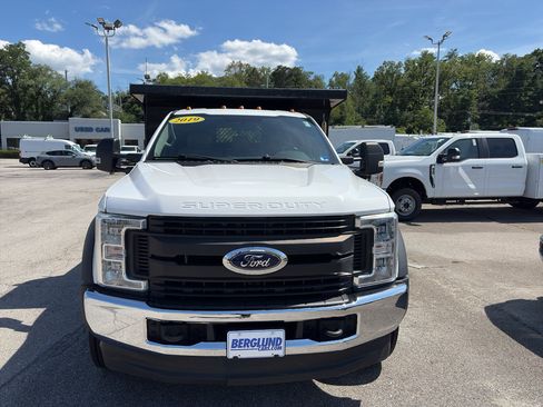 Used 2019 Ford F550 4x4 Regular Cab Super Duty image 2