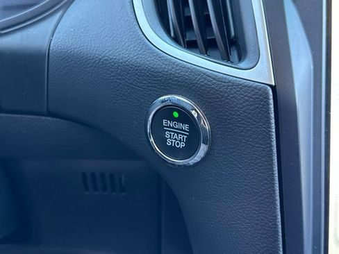 Used 2023 Ford Edge SEL image 16