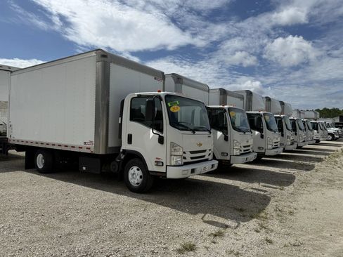 Used 2023 Chevrolet Low Cab Forward 5500XD RWD image 33