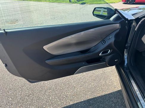 Used 2010 Chevrolet Camaro SS w/ LPO, Ground Effects Package image 9