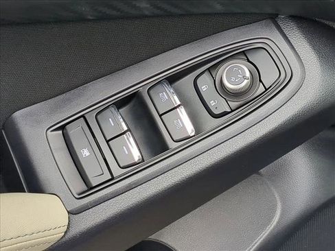 Certified 2025 Subaru Ascent Premium image 11