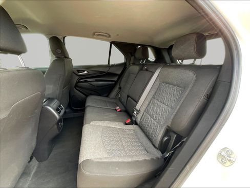 Used 2024 Chevrolet Equinox LT AWD/4WD image 16
