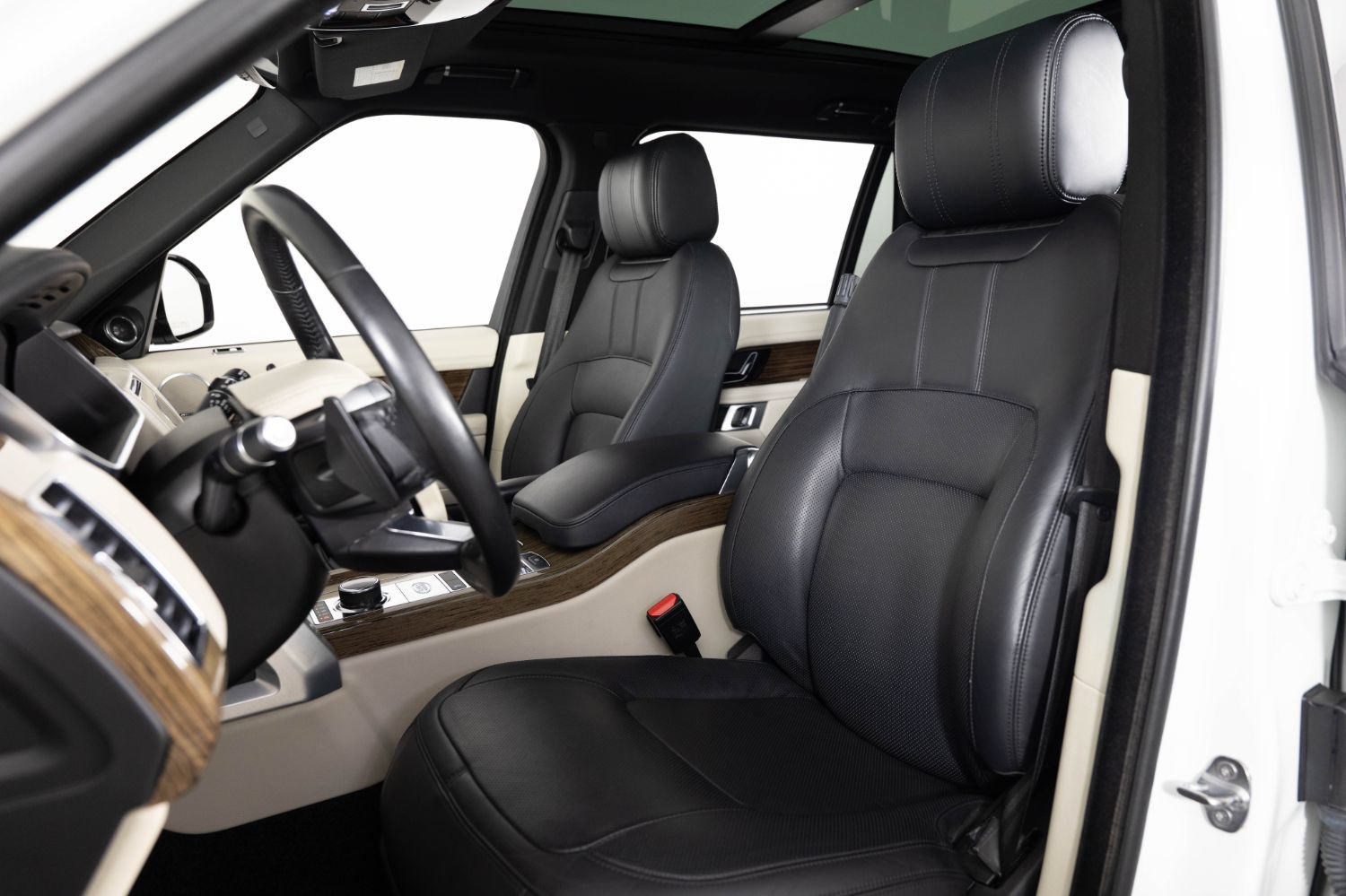 Used 2019 Land Rover Range Rover Long Wheelbase Supercharged AWD/4WD image 15