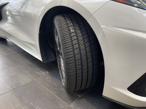 Used 2023 Chevrolet Corvette Stingray Premium Conv w/ Z51 Performance Package RWD image 13